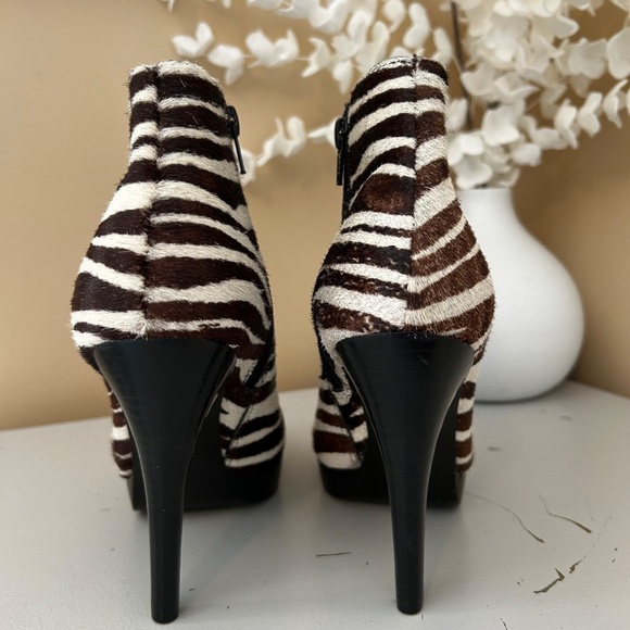 Steve Madden Survey1 Zebra PonyHair Brown/Cream Pointed Toe Ankle Boots Size 7.5 - Picture 4 of 17